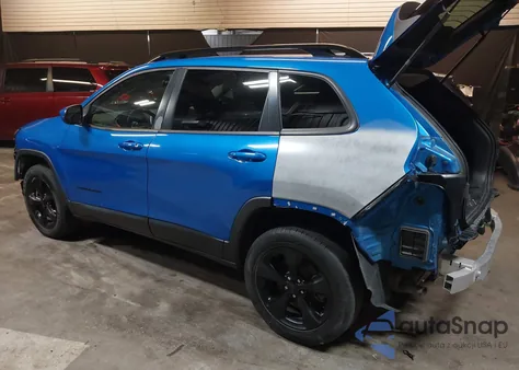 2018 Jeep Cherokee Latitude 4X4 z USA, uszkodzony, nr VIN 1C4PJMCX0JD598614